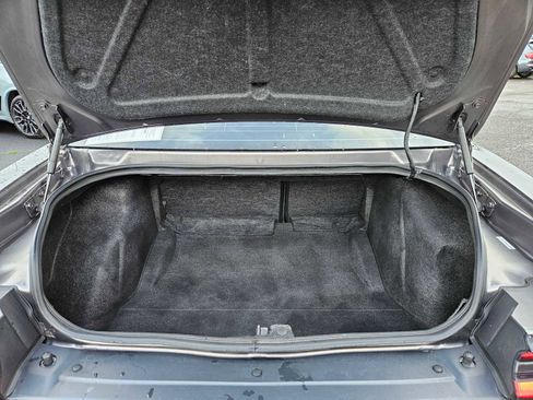 Used 2016 Dodge Challenger R/T Scat Pack w/ Leather Interior Group image 17