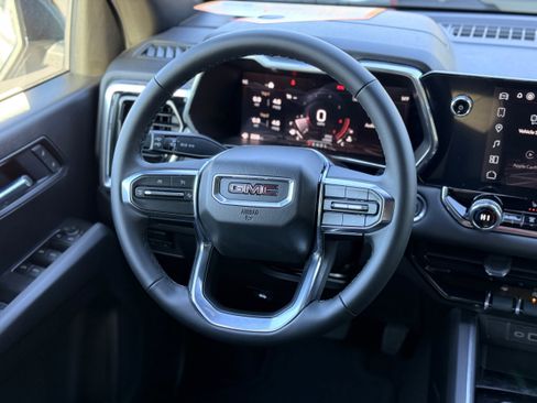 New 2026 GMC Canyon Elevation w/ Convenience Package image 14