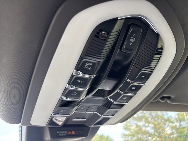 Used 2021 Porsche Macan S AWD/4WD image 47