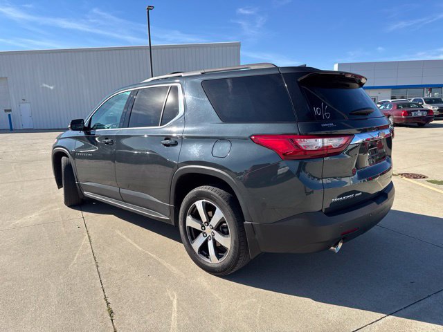 Used 2020 Chevrolet Traverse LT w/ LT Premium Package AWD/4WD image 4