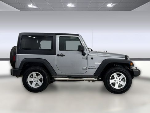 Used 2016 Jeep Wrangler Sport w/ Quick Order Package 24S AWD/4WD image 8