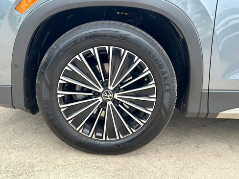 Certified 2026 Volkswagen Tiguan S w/ 18" Wheel Package FWD image 40