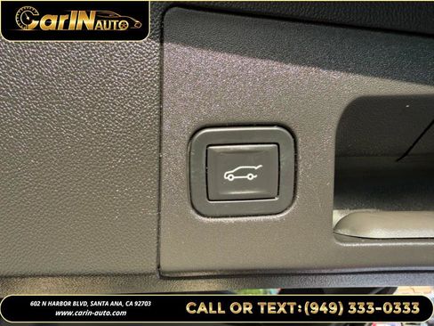 Used 2019 Cadillac XT5 FWD image 23