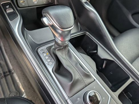 Certified 2023 Kia Sorento S w/ Panoramic Sunroof Package image 30