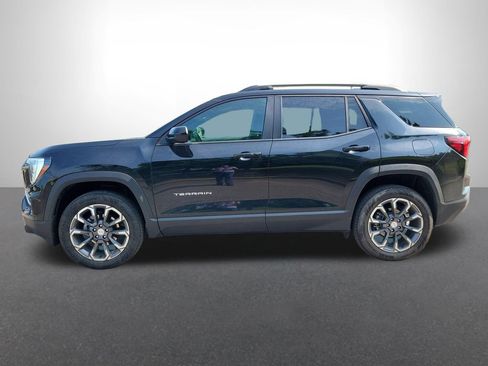 Used 2026 GMC Terrain Elevation w/ Elevation Premium Package FWD image 2