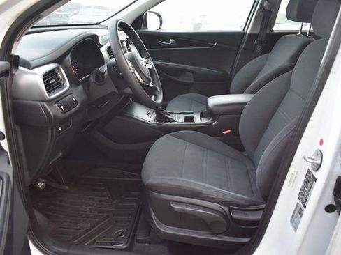 Used 2020 Kia Sorento AWD V6 image 13