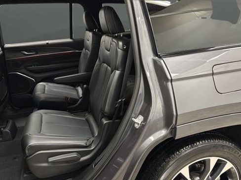 Used 2024 Jeep Grand Cherokee L Overland w/ Luxury Tech Group IV image 24