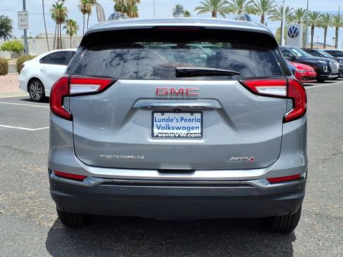 Used 2024 GMC Terrain AT4 AWD/4WD image 6