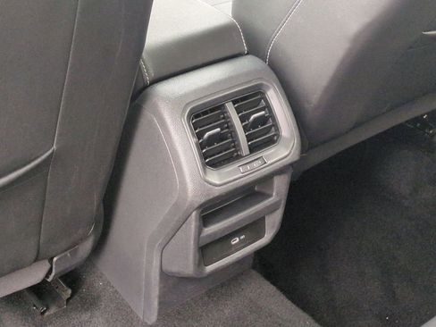 Used 2023 Volkswagen Taos SE image 26