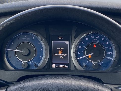 Used 2019 Toyota Sienna LE w/ Carpet Mat Package FWD image 20