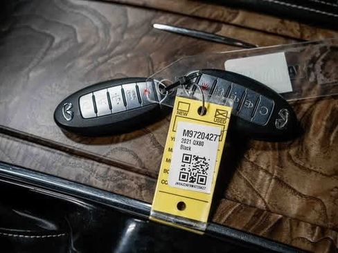 Used 2021 INFINITI QX80 Premium Select w/ All-Season Package image 42