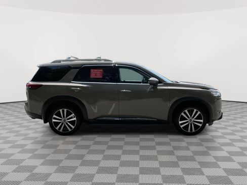 Certified 2024 Nissan Pathfinder Platinum w/ Lighting Package (N93) AWD/4WD image 4