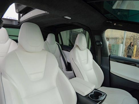Used 2016 Tesla Model X 90D image 39