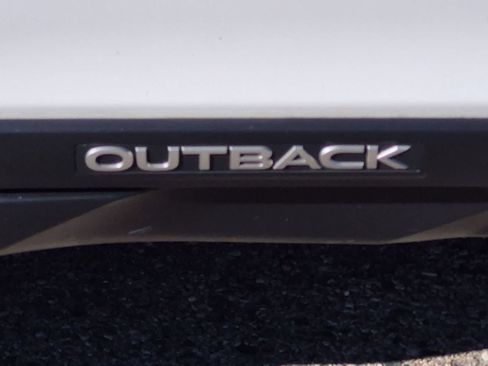 Used 2019 Subaru Outback 2.5i Limited AWD/4WD image 13