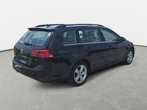 Used 2015 Volkswagen Golf TDI S FWD image 5