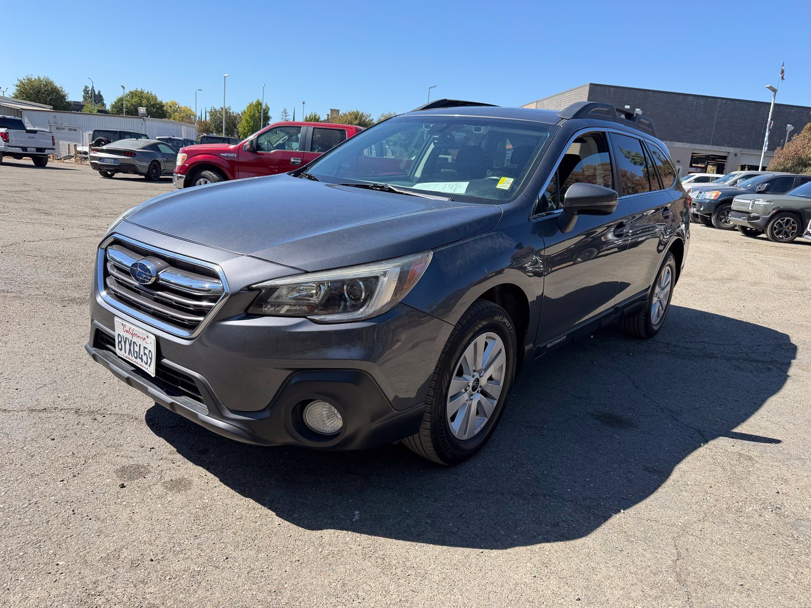 Used 2019 Subaru Outback 2.5i Premium AWD/4WD image 1
