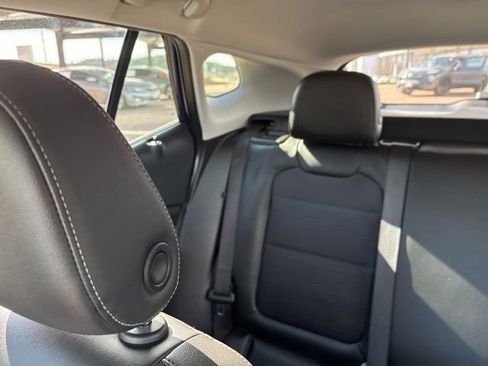 Used 2024 Chevrolet Trax LT w/ LT Convenience Package image 20