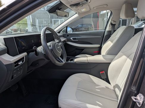 Used 2025 Hyundai Sonata SEL FWD image 27