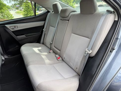 Used 2015 Toyota Corolla LE FWD image 34