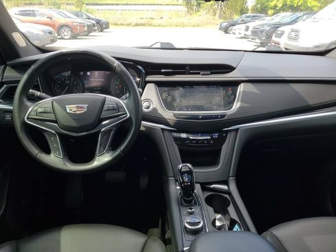 Used 2020 Cadillac XT5 Premium Luxury AWD/4WD image 18