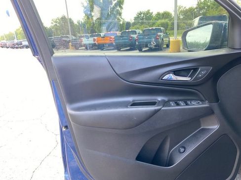 Used 2023 Chevrolet Equinox LT FWD image 17