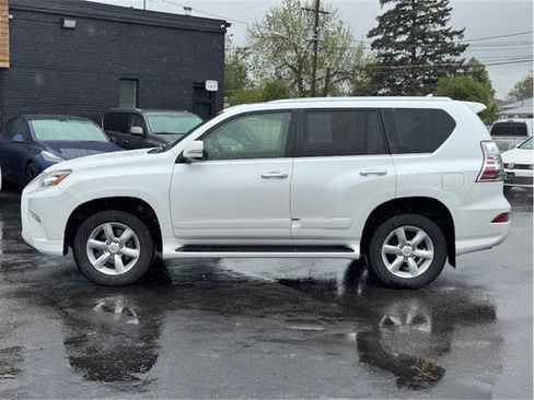 Used 2015 Lexus GX 460 w/ Comfort Package AWD/4WD image 2