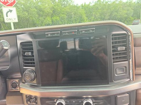 Certified 2024 Ford F350 King Ranch w/ Chrome Package AWD/4WD image 23