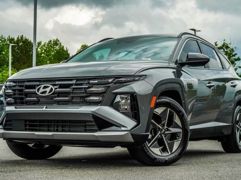 Certified 2025 Hyundai Tucson SEL FWD image 1
