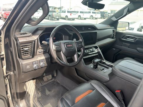 Used 2023 GMC Sierra 1500 AT4 w/ Technology Package AWD/4WD image 12