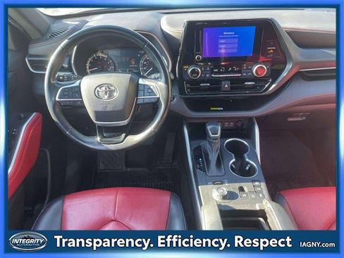 Certified 2023 Toyota Highlander XSE image 14