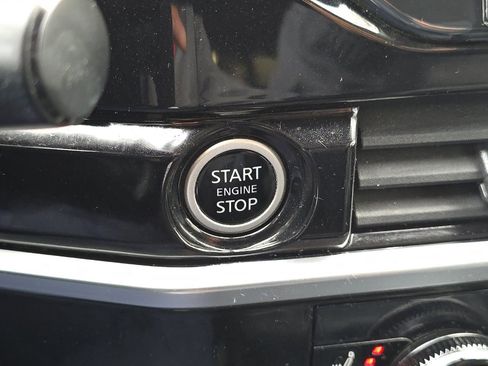 Used 2022 Nissan Pathfinder SL image 23