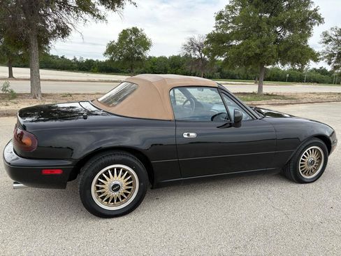 Used 1995 MAZDA MX-5 Miata RWD image 52