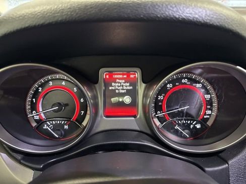Used 2018 Dodge Journey Crossroad image 32