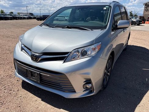 Used 2019 Toyota Sienna XLE Premium AWD/4WD image 1