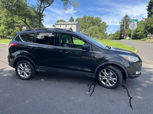 Used 2015 Ford Escape SE w/ Equipment Group 201A AWD/4WD image 5