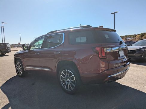 Used 2021 GMC Acadia Denali w/ Denali Technology Package image 6