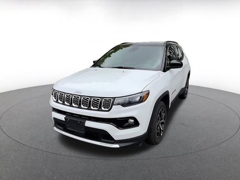 Used 2025 Jeep Compass Limited AWD/4WD image 7