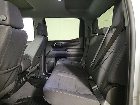 Used 2025 Chevrolet Silverado 1500 LT image 12