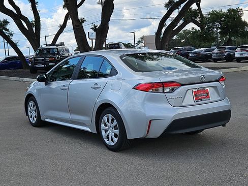 Certified 2024 Toyota Corolla LE FWD image 3