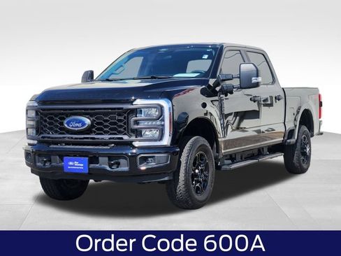 Certified 2025 Ford F250 XL w/ STX Appearance Package AWD/4WD image 5