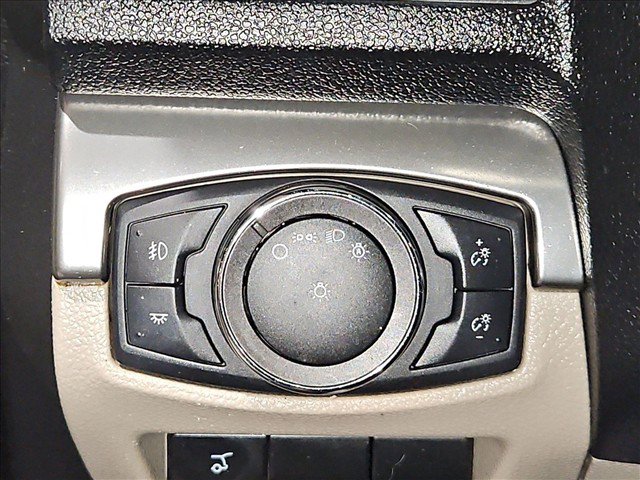 Used 2019 Ford Explorer XLT w/ Equipment Group 202A FWD image 22