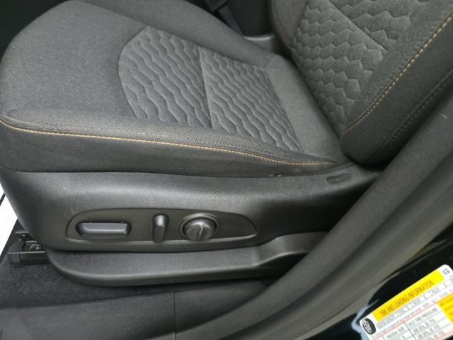 Used 2021 Chevrolet Equinox LT AWD/4WD image 16