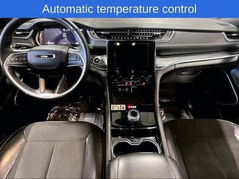 Used 2022 Jeep Grand Cherokee L Laredo AWD/4WD image 10