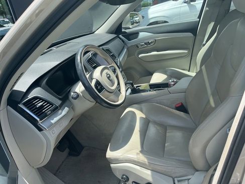 Used 2016 Volvo XC90 T6 Momentum AWD/4WD image 6