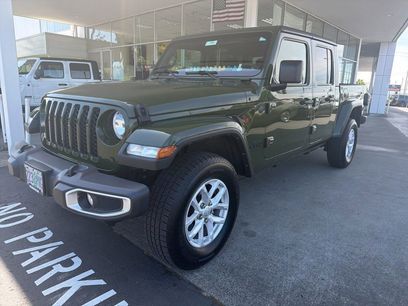 Used 2023 Jeep Gladiator Sport