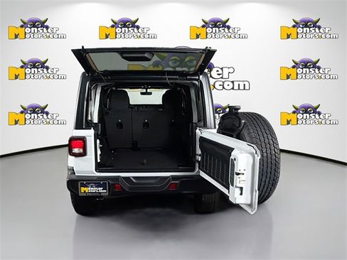 Used 2023 Jeep Wrangler Sahara w/ Cold Weather Group image 26