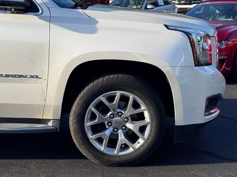 Used 2015 GMC Yukon XL SLT w/ Open Road Package AWD/4WD image 47