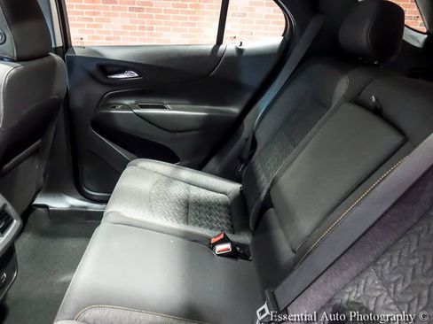 Used 2023 Chevrolet Equinox LT AWD/4WD image 13