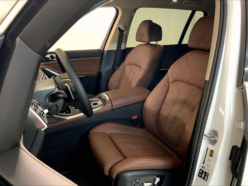 New 2026 BMW X7 xDrive40i image 9
