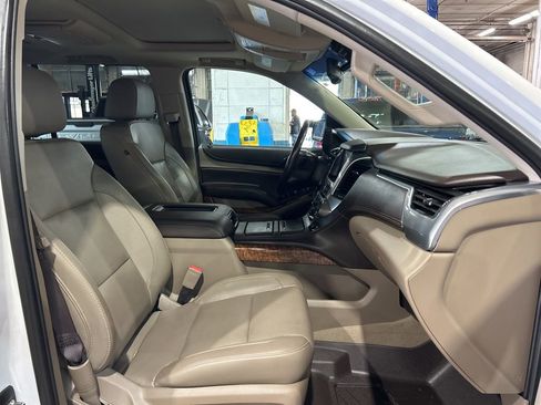 Used 2019 Chevrolet Suburban Premier AWD/4WD image 45